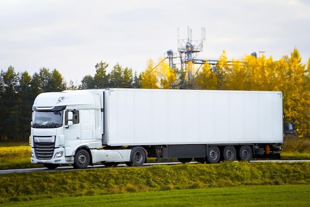 Compra de vehículos industriales para exportación